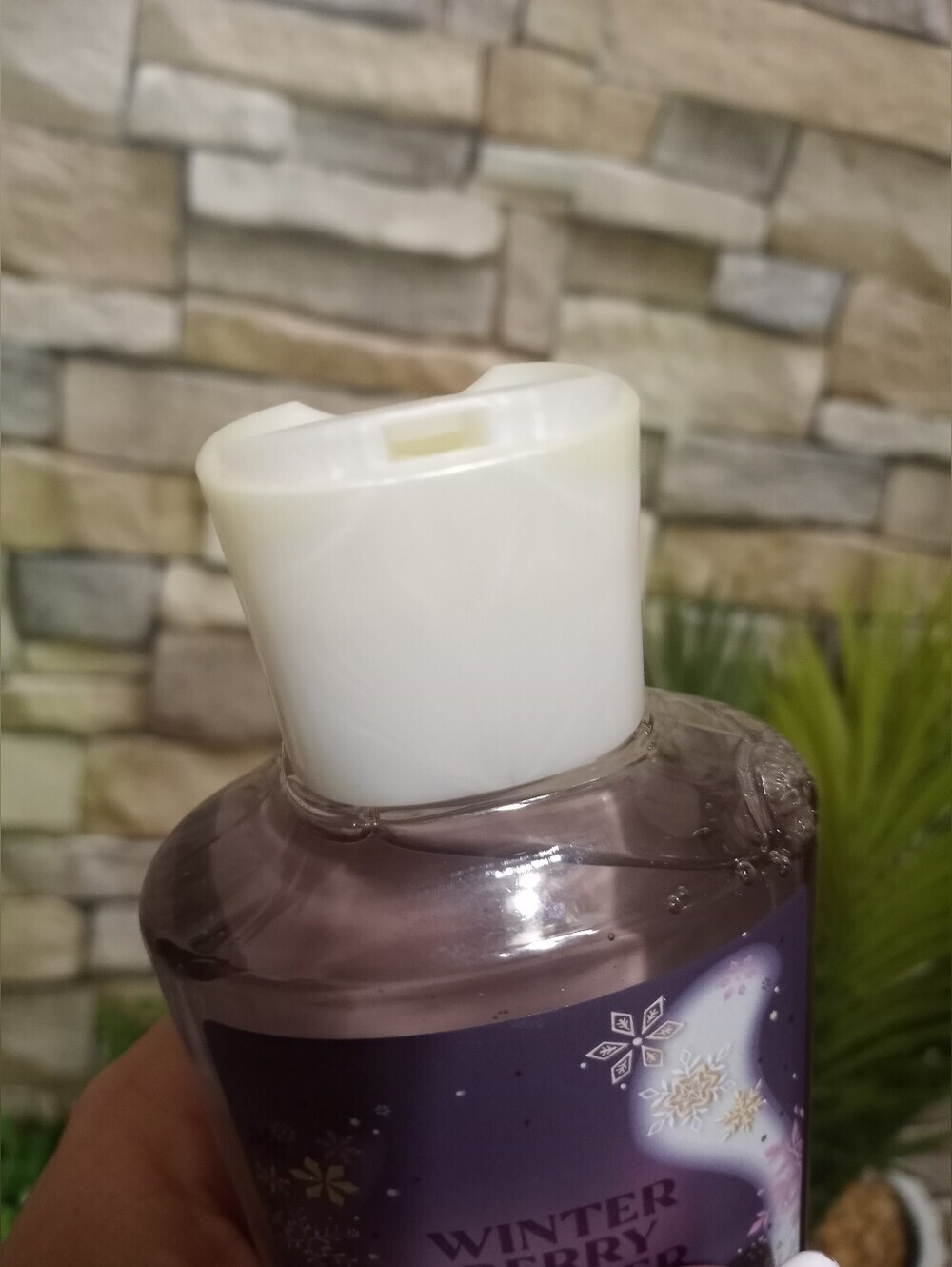 Bath & Body Works Winter Berry Wonder Shower Gel - Picture 3 of 3